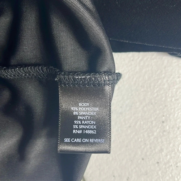 Torrid 1 Velvet Bodysuit Black 1X Long Sleeve Stretch Blouson V-Neck - Picture 11 of 12